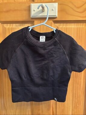 JoyLab Black Short Sleeve Textured Sweatshirt Top
